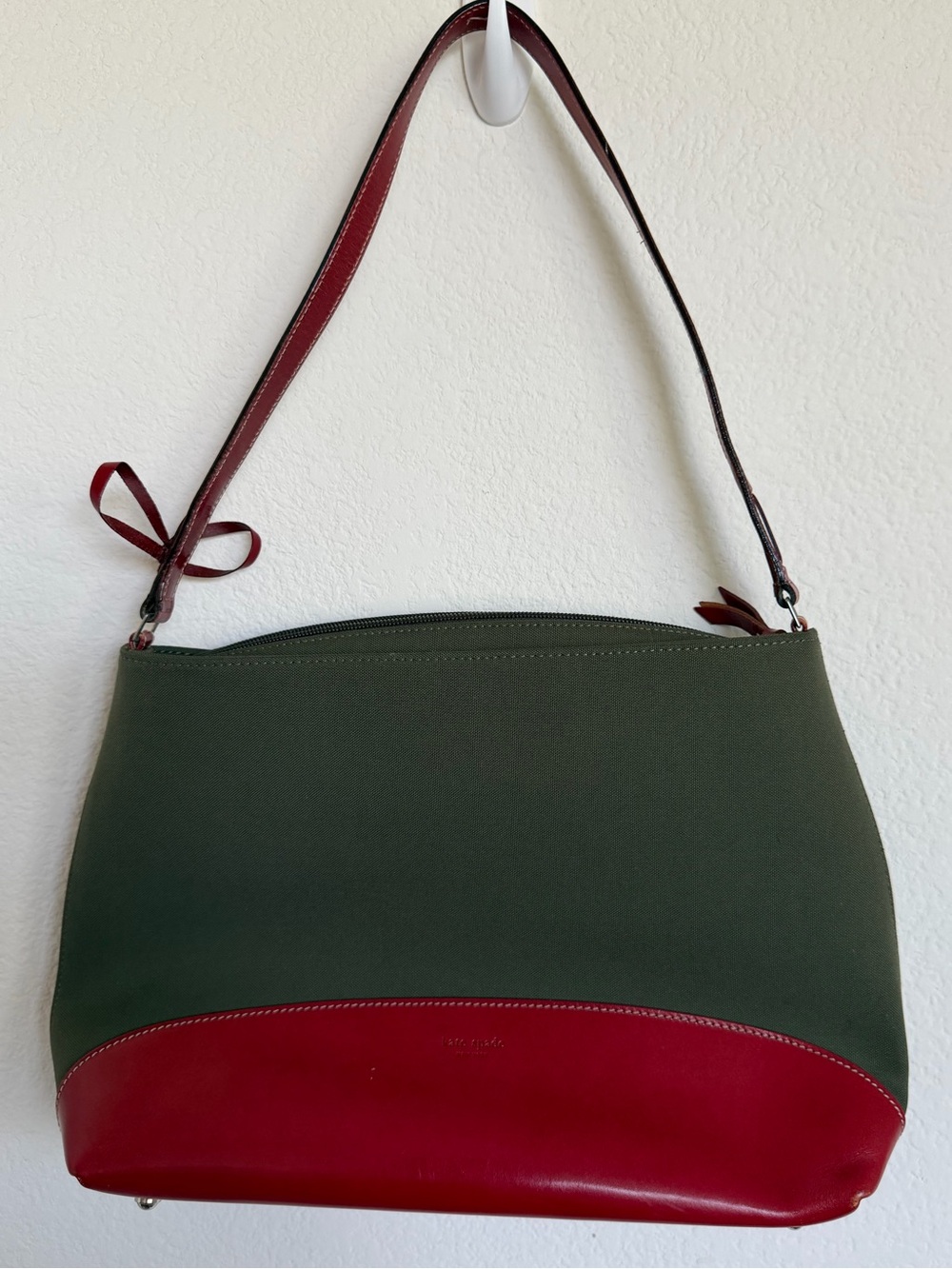 Kate Spade New York Vintage Olive Green and Red Shoulder Bag-COA
